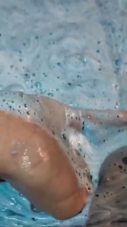 Bomba de Baie Afine – Bila Efervescenta Albastra si Super Distractiva